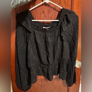 NWT - Flouncy long sleeve shirt, thin gold strips